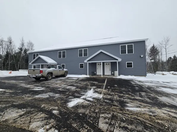 25 Harvey Ln, Levant, ME 04456