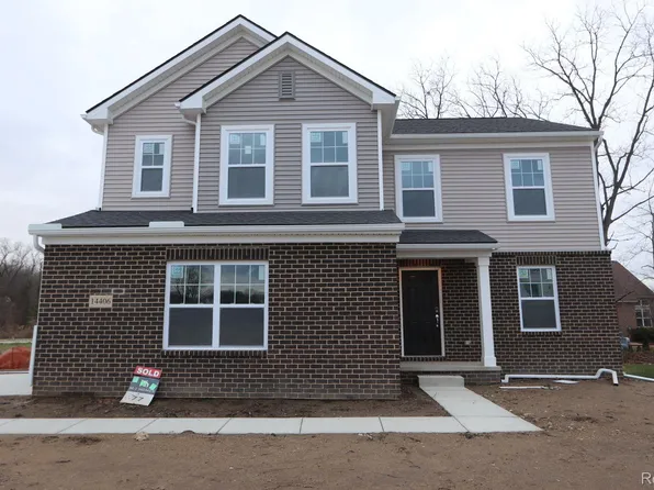 14406 Laurelwood Dr, Belleville, MI 48111