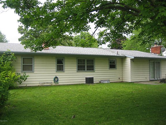 2nd image of 207 Sherwood Dr