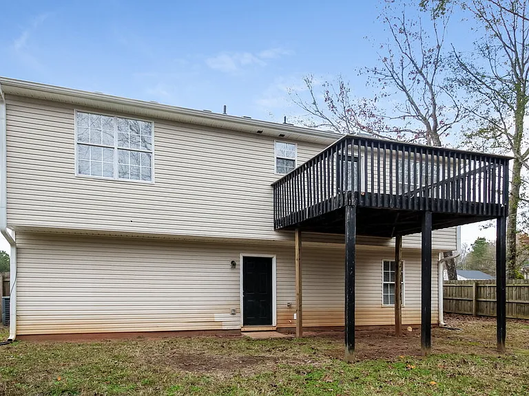105 Cypress Dr — Photo 17