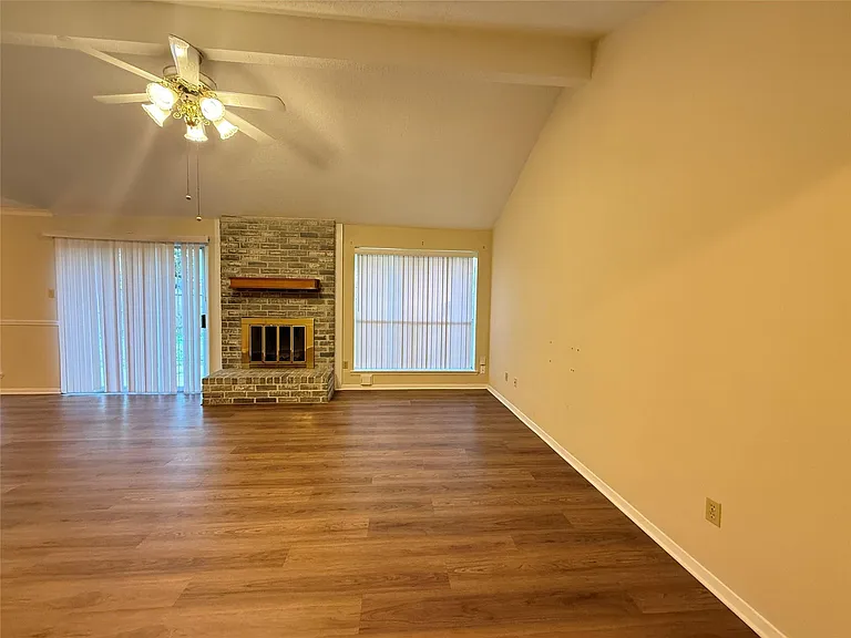 15307 Pebble Lake Dr — Photo 4