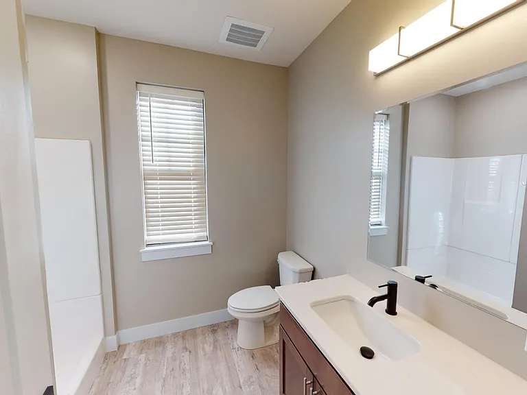 2119 State St — Photo 30