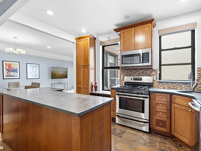 333 E 80th St #5B — Photo 4