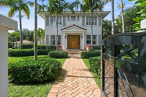 300 Buckingham Rd Photo 1