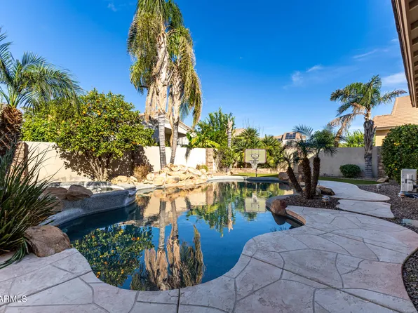 2438 E IRIS Drive, Chandler, AZ 85286