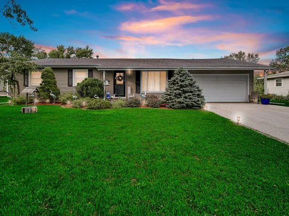 155 Lexington St, Valparaiso, IN 46385