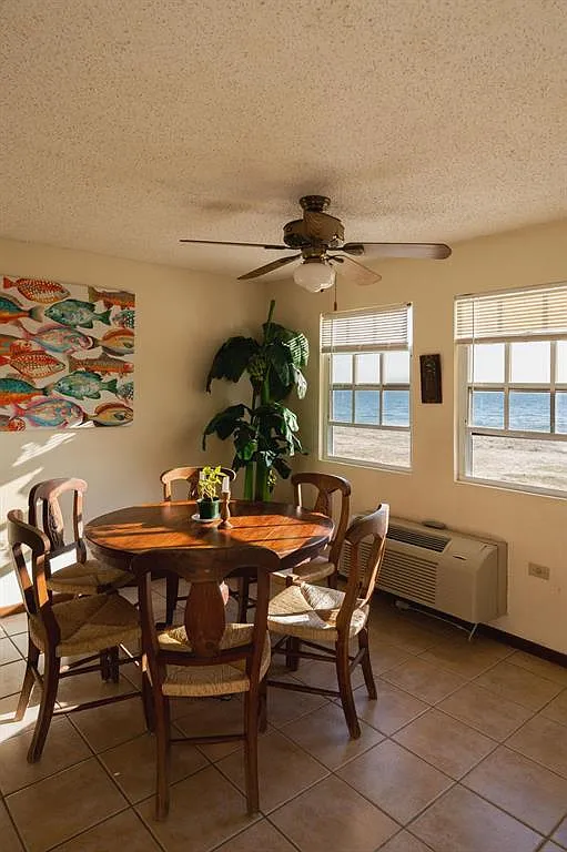 2 bed, 2.0 bath, 750 sqft, $2,500 — Photo 2