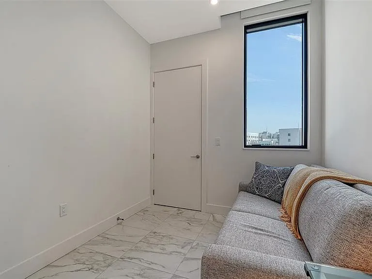 33 S Palm Ave #804 — Photo 37