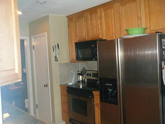 4th image of 2200 Walnut St