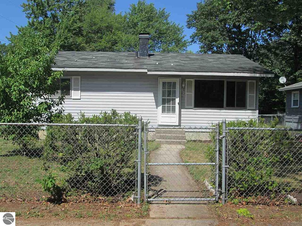 1st image of 871 Oakdale Dr