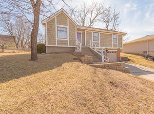 505 E 125th Ter, Olathe, KS 66061