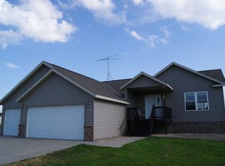 8039 Wilderness Ln, Clear Lake, MN 55319