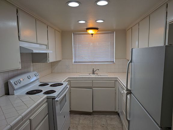 4th image of 6014 N Augusta St #103-796
