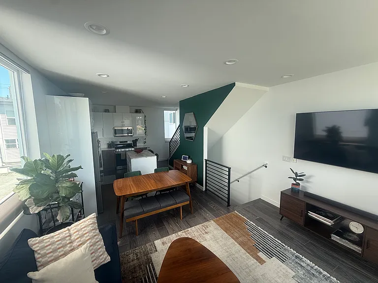 7717 D Mary Ave NW #D — Photo 5