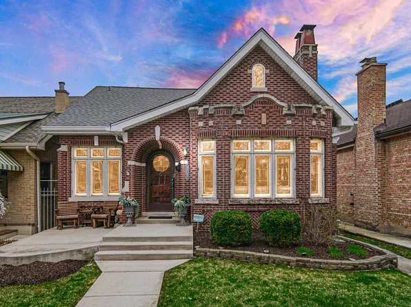9747 S Hamilton Ave, Chicago, IL 60643