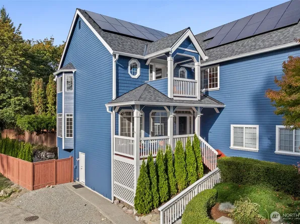 9818 S 220th Place, Kent, WA 98031