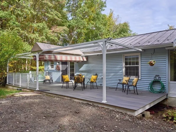 154 Stafford Rd, Wales, MA 01081