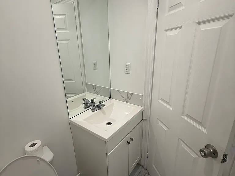 38 Lafayette Ave — Photo 6