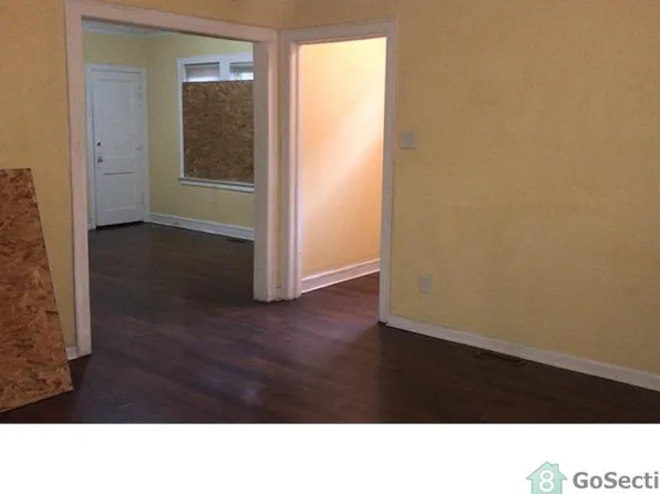 7031 S Oakley Ave, Chicago, IL 60636