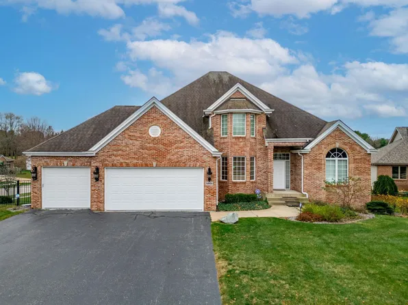 5951 Wainwright Ct, Roscoe, IL 61073