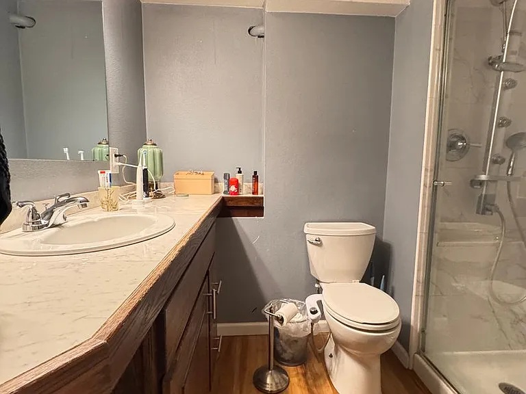 609 Duke Ln — Photo 17