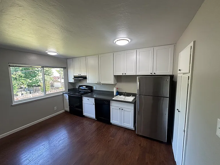 2308 T St #8 — Photo 3