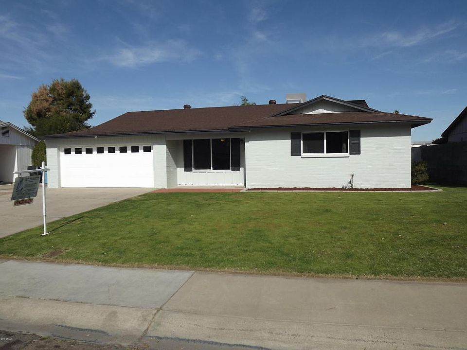 1st image of 4424 W Altadena Ave