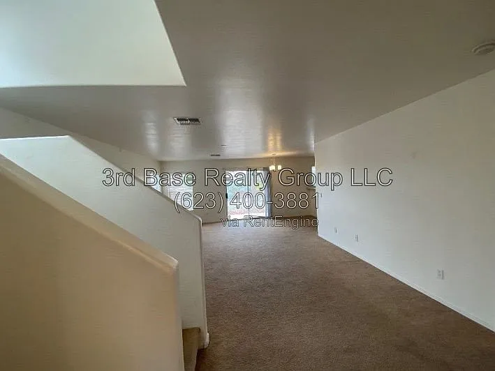 118 N 224th Ln — Photo 8
