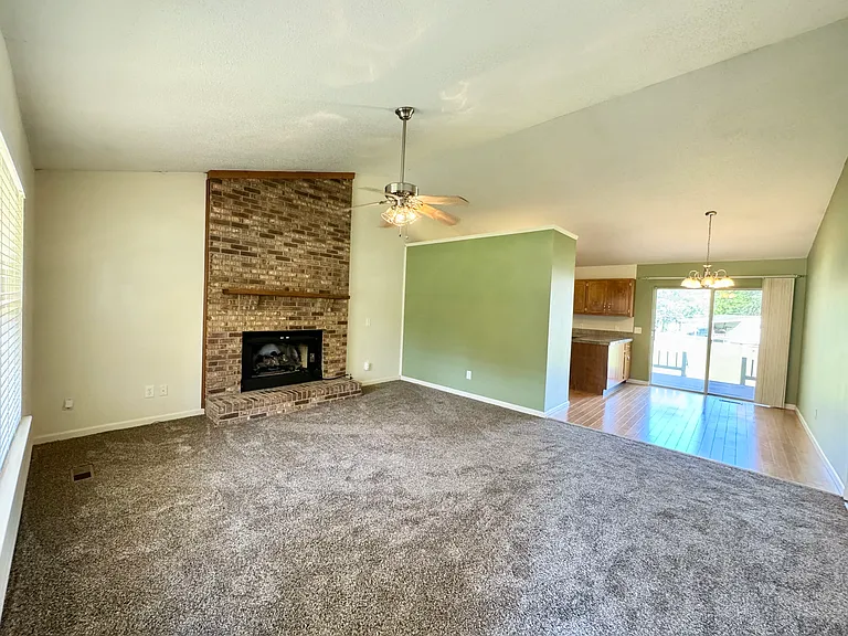 5609 Landrum Dr — Photo 3