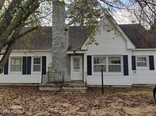 406 E 1st Ave, Chadbourn, NC 28431