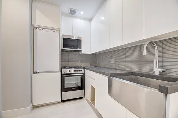 Rented by REAL New York | media 16