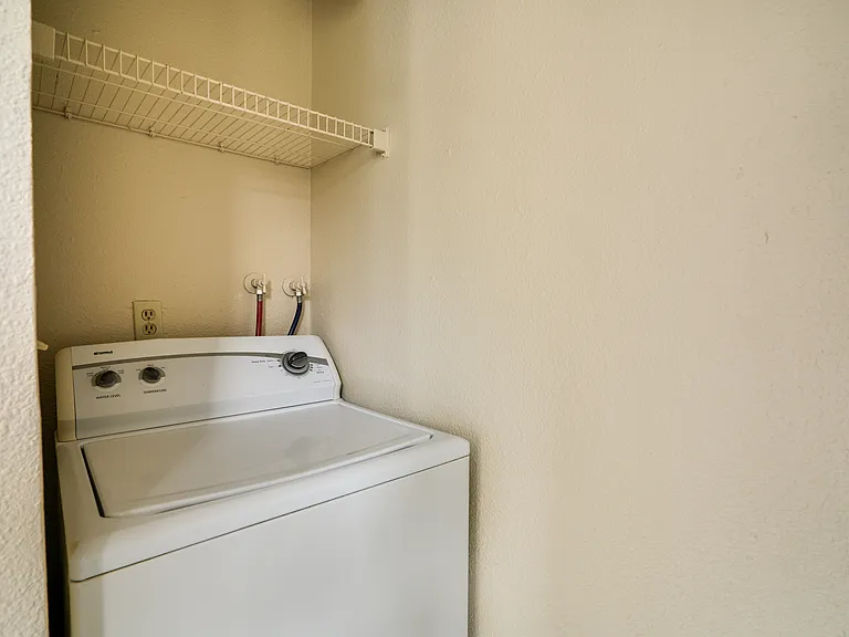 2412 S I St #3 — Photo 1