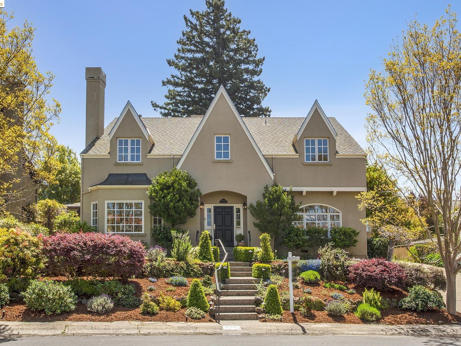 5919 Acacia Ave, Oakland, CA 94618 | Zillow