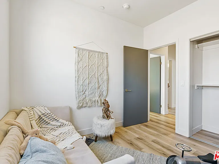 14651 W Sara Ln — Photo 23