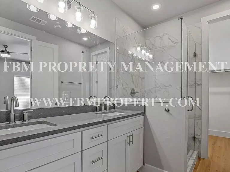 5018 Villas Dr — Photo 10