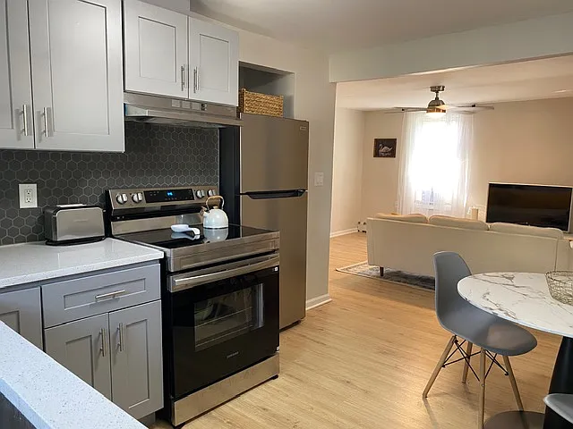 24 Woodbury Ave #2 — Photo 3