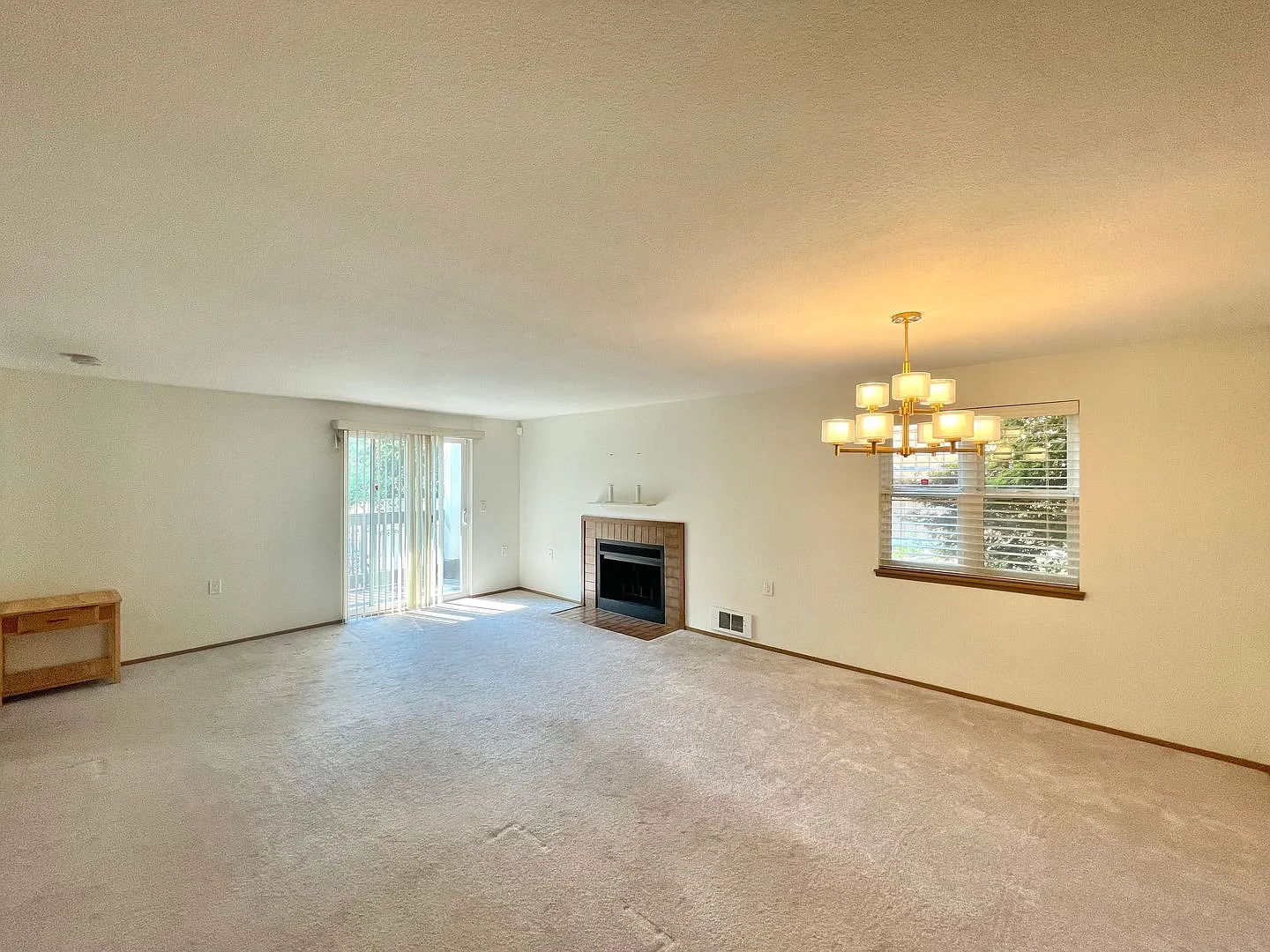 Kirkland 2BR Condo for Rent — Photo 3
