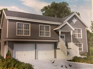 11 Oak Rd, Waterford, CT 06385