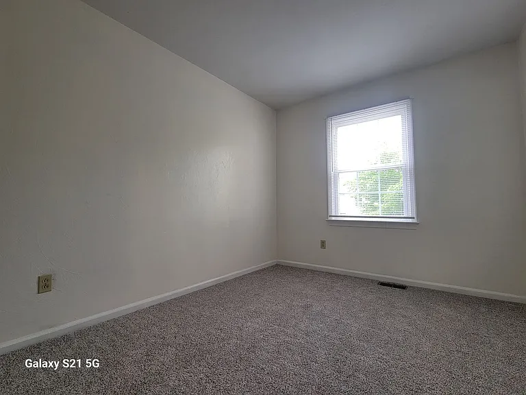 1563 Jameson Dr — Photo 15