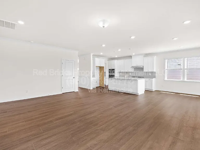 9008 Catboat St — Photo 13