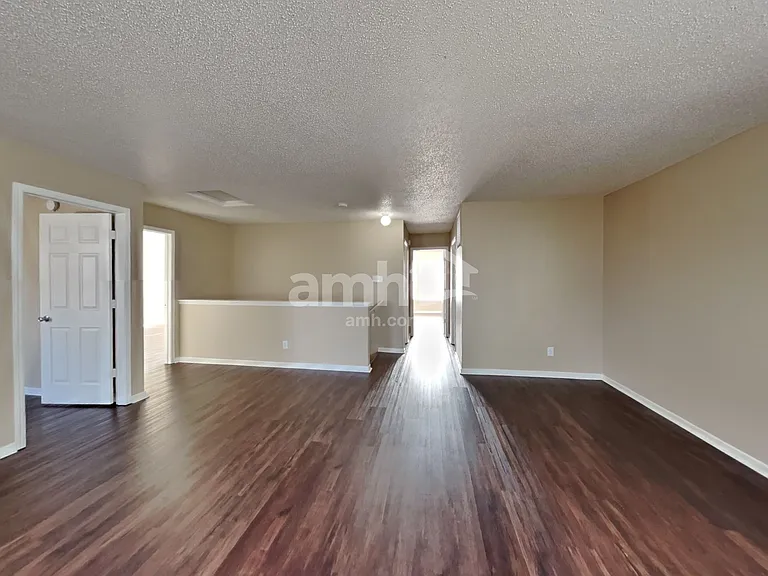 10914 Cyrus Dr — Photo 11