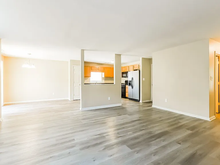 4768 Beach Club Dr — Photo 4
