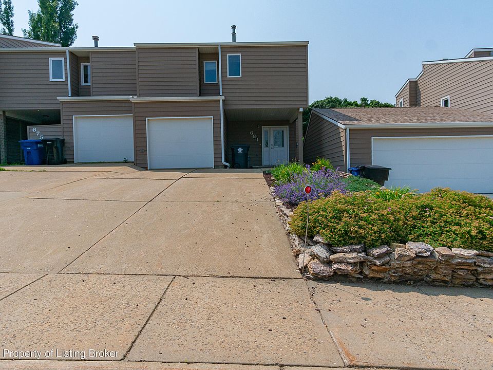 1st image of 681 Hillside Dr