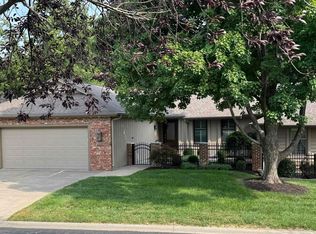 2320 SW Mayfair Pl, Topeka, KS 66611