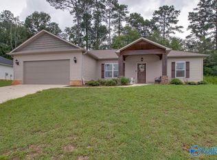 241 T R Christian Rd, New Hope, AL 35760