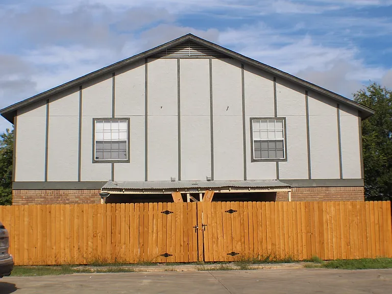 Meadow Field Ave. 5216 — Photo 3