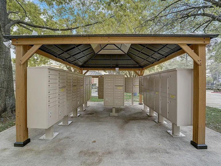 Vivo Living Willowbrook Mailboxes