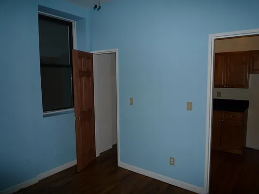 Rented by New Yorker Realty | media 30