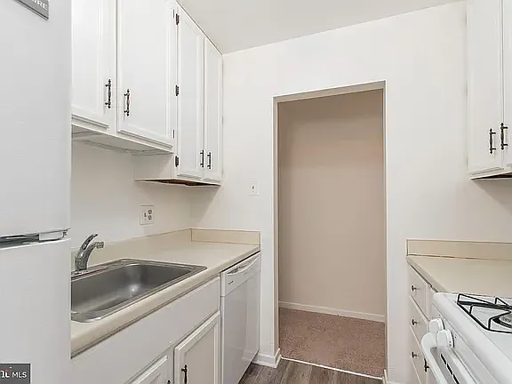 428 Harmon Rd #A — Photo 7