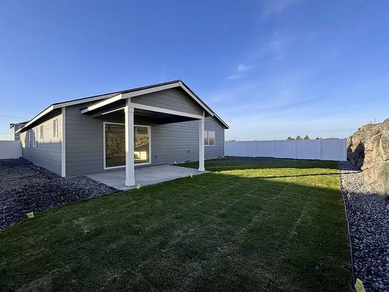 893 NE Laurel Springs Dr — Photo 9